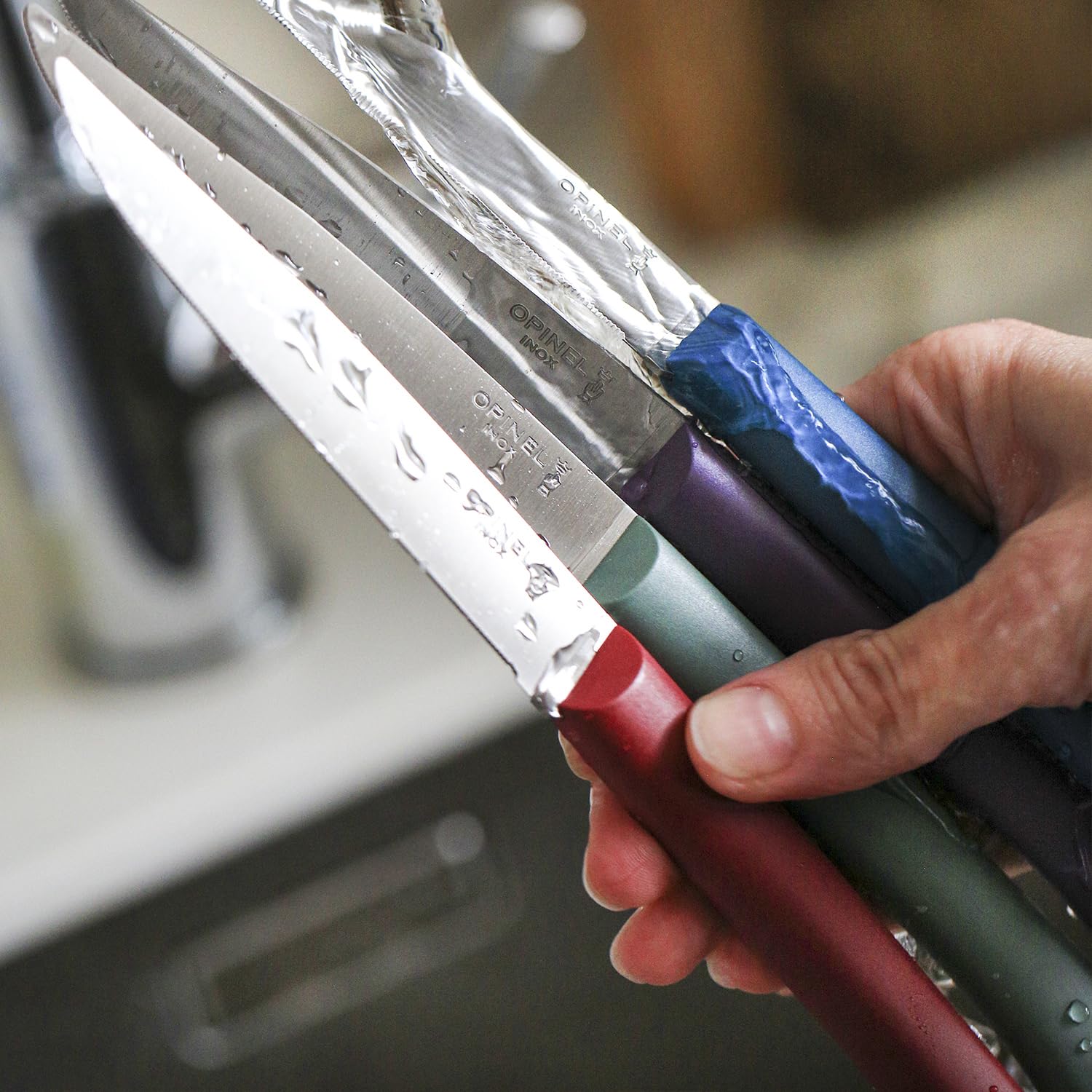 OPINEL Bon Appetit + Table Knives, 4 Piece Set Steak Knives, High Carbon Steel Dinner Knives for Parties, Entertaining, or Everyday Use, Polymer Handles, Dishwasher Safe, Made in France (Glam) - Image 4