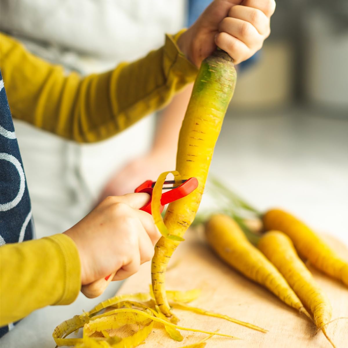 Opinel Le Petit Chef Peeler For Children and Teaching Food Prep and Kitchen Safety, Made in France - Image 4
