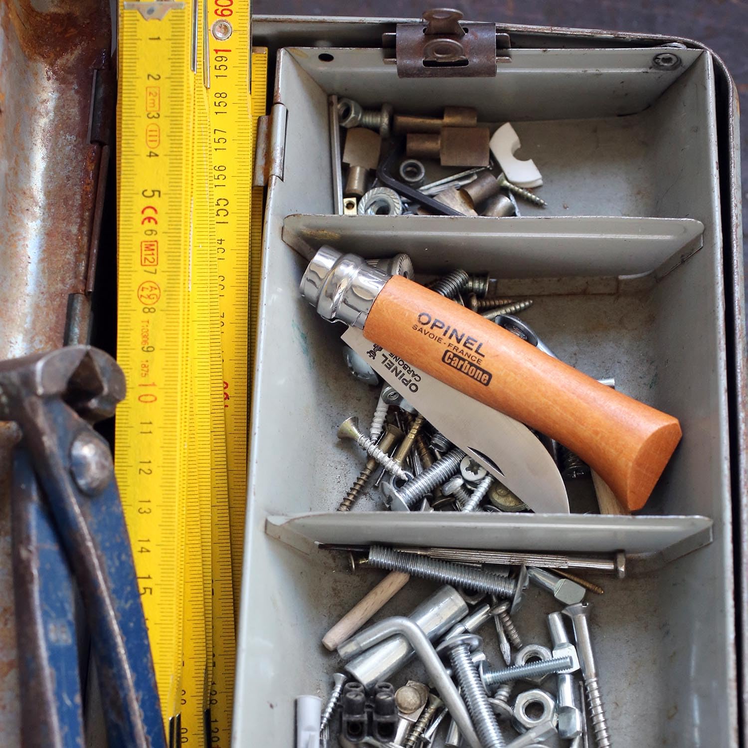 Opinel No. 08 Carbone - Carbon Steel Folding Pocket Knife, Beechwood Handle, 3.28 in Blade, Virobloc Safety Locking Collar, Made in France - Image 8